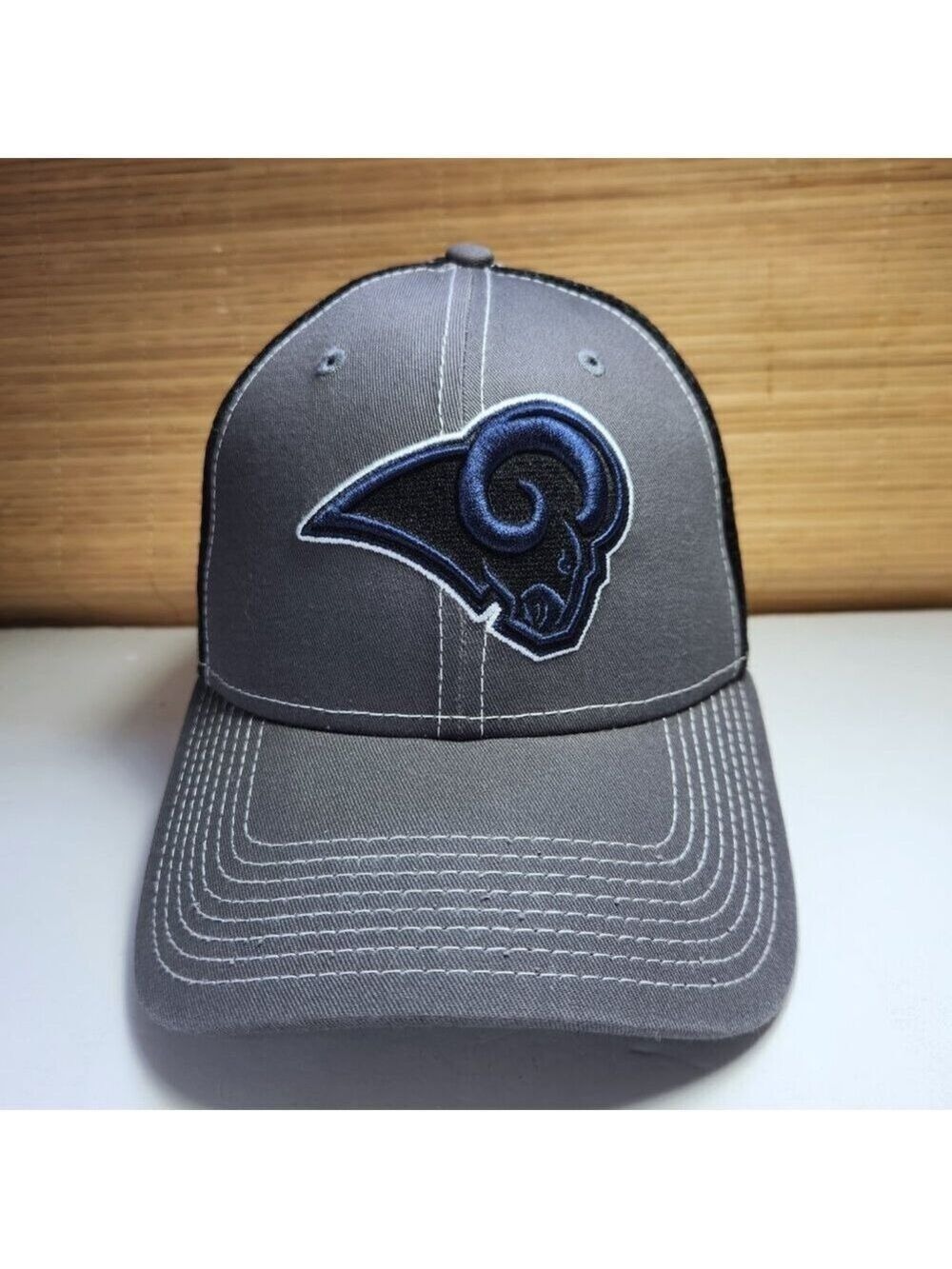 Los Angeles Rams Cap Hat NFL New Era On Stage 39THIRTY Size Medium - Large